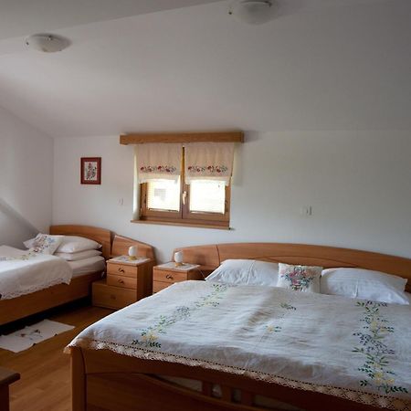 Vila Tourist Farm Ob Izviru Krupe Semic Pokoj fotografie