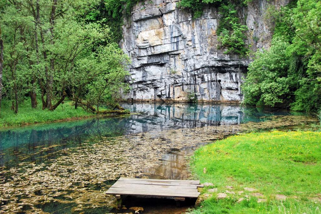 Vila Tourist Farm Ob Izviru Krupe Semic Exteriér fotografie