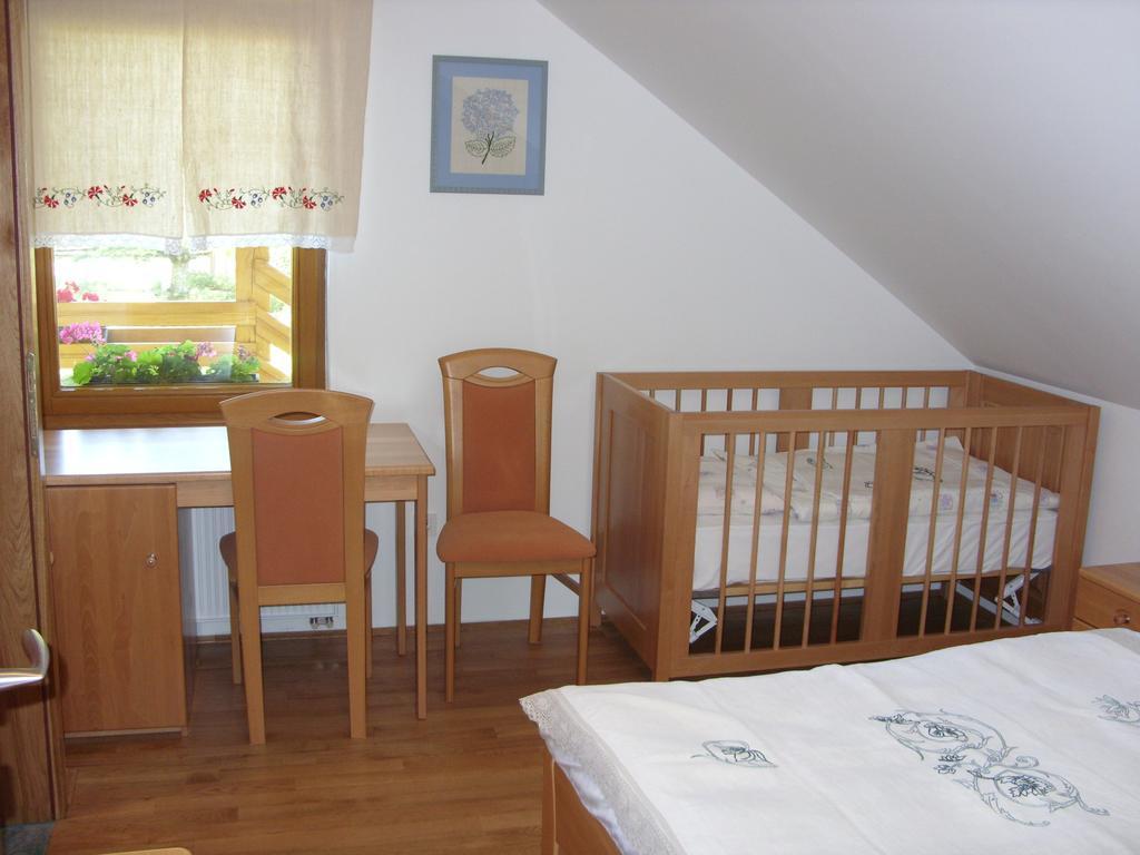 Vila Tourist Farm Ob Izviru Krupe Semic Pokoj fotografie